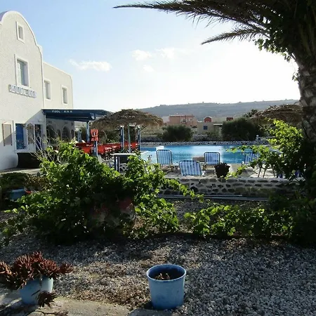 Perissa Hotel 2*