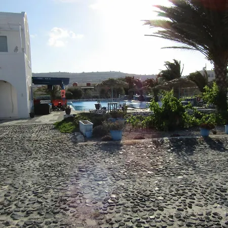 Hotel Perissa 2*