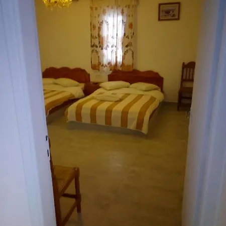 Perissa Hotel 2*